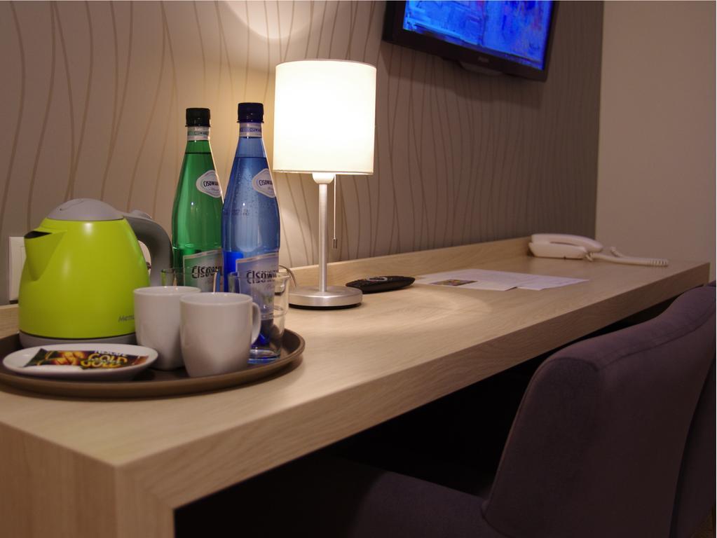 Hotel Uniejow Pokoj fotografie