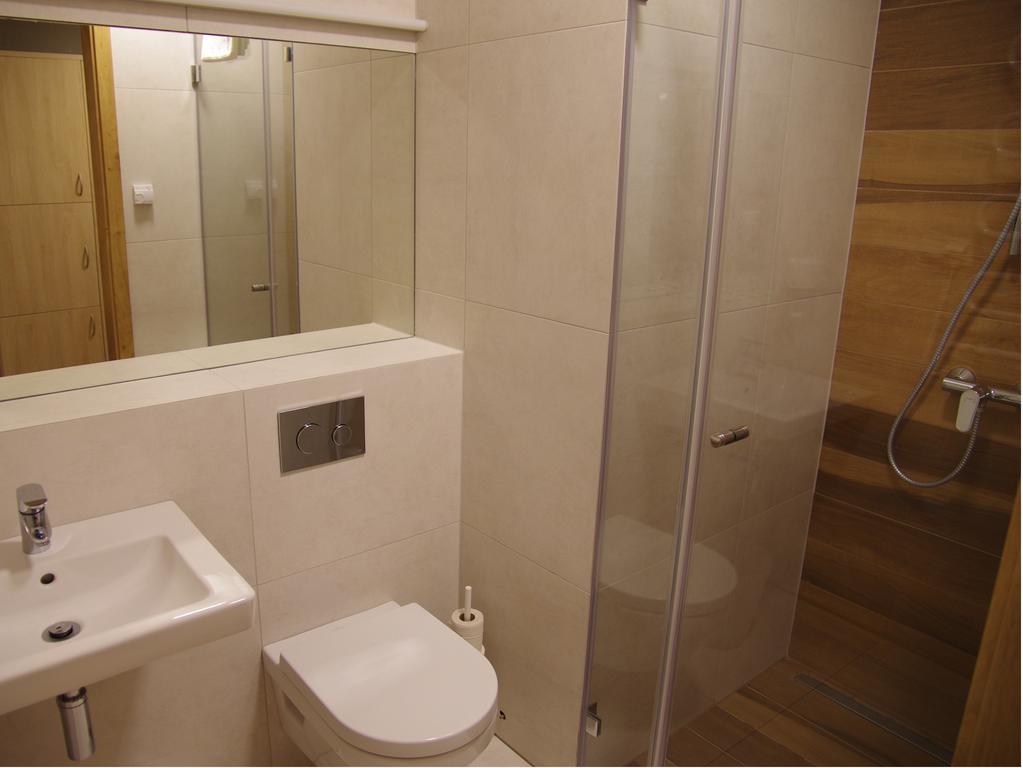 Hotel Uniejow Pokoj fotografie